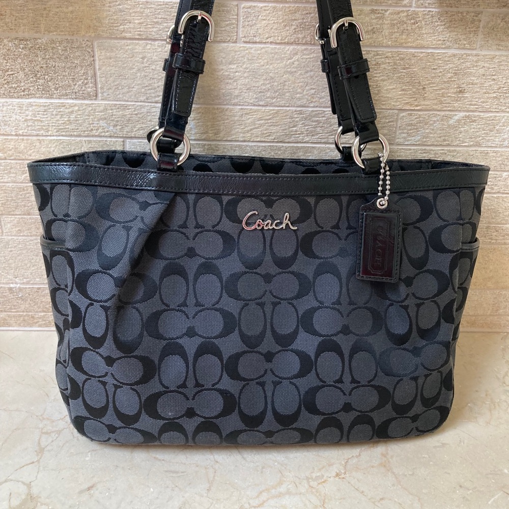 Coach Signature tote bag